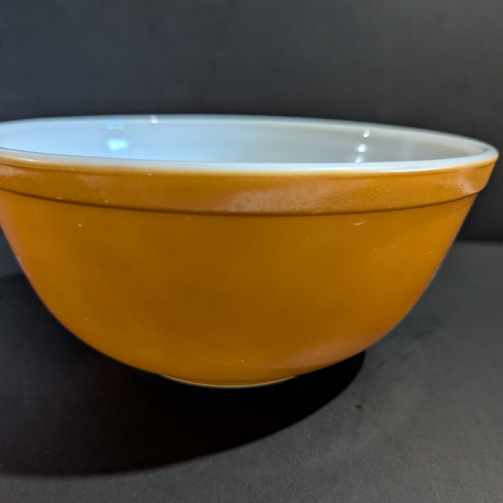 Vtg PYREX Round Mixing Bowl #403 Butterfly Gold 2.5 Litre Nesting - Picture 4 of 11